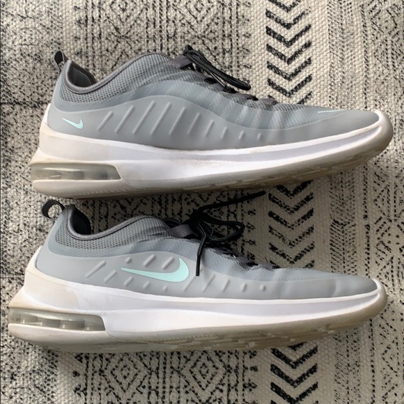 Nike Tennis Shoes - Picture 5 of 6